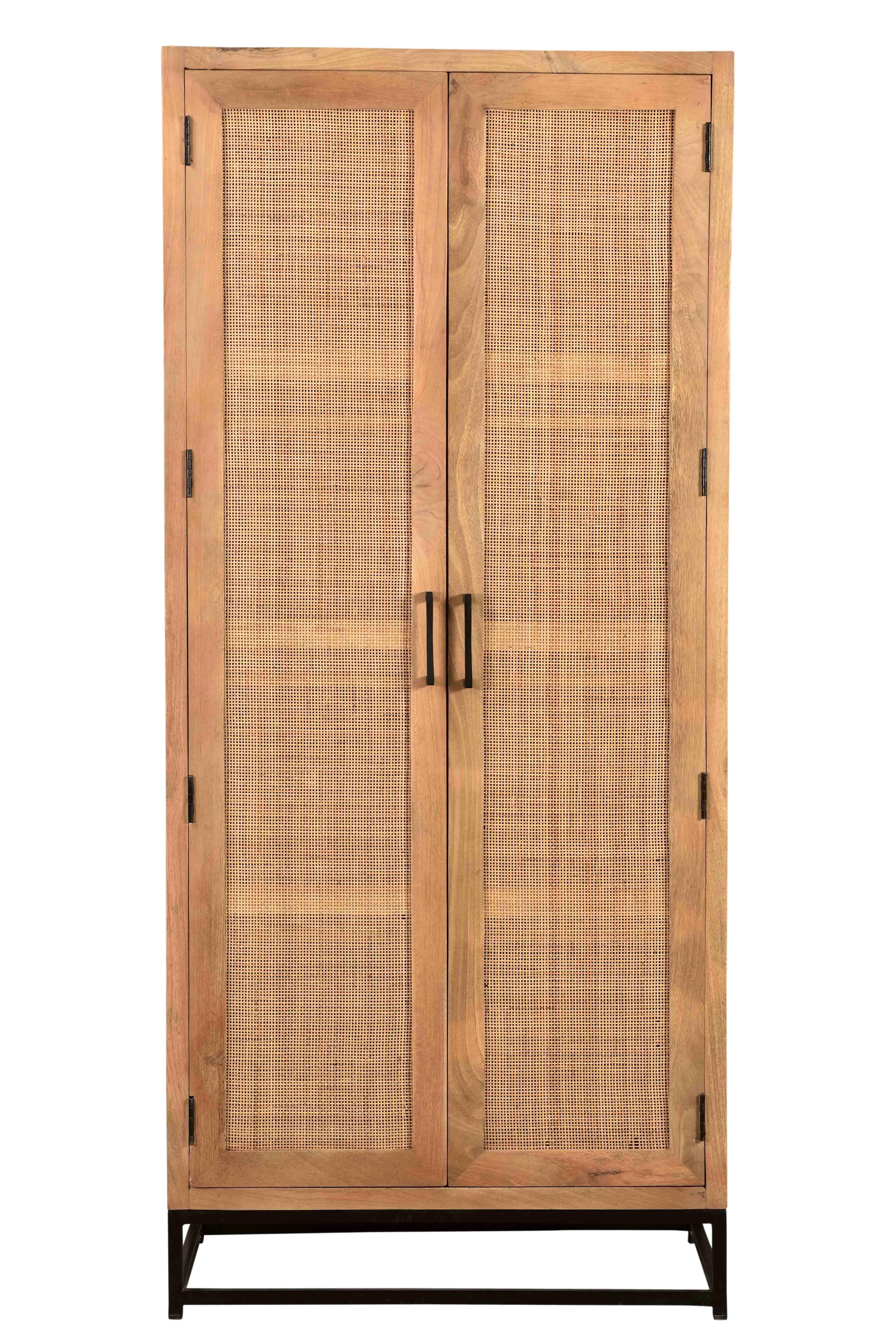 Garderobenschrank 2