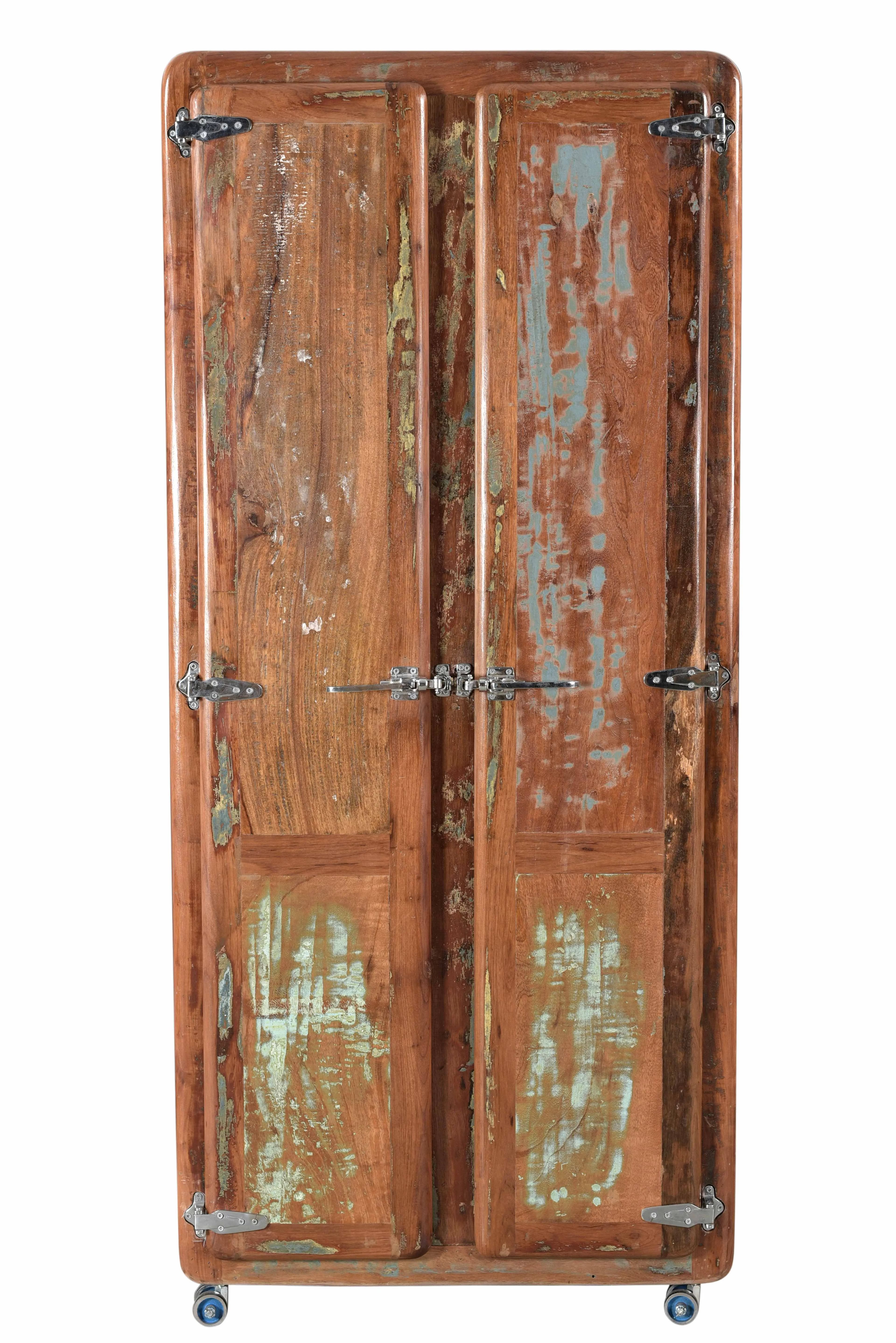 Garderobenschrank 3