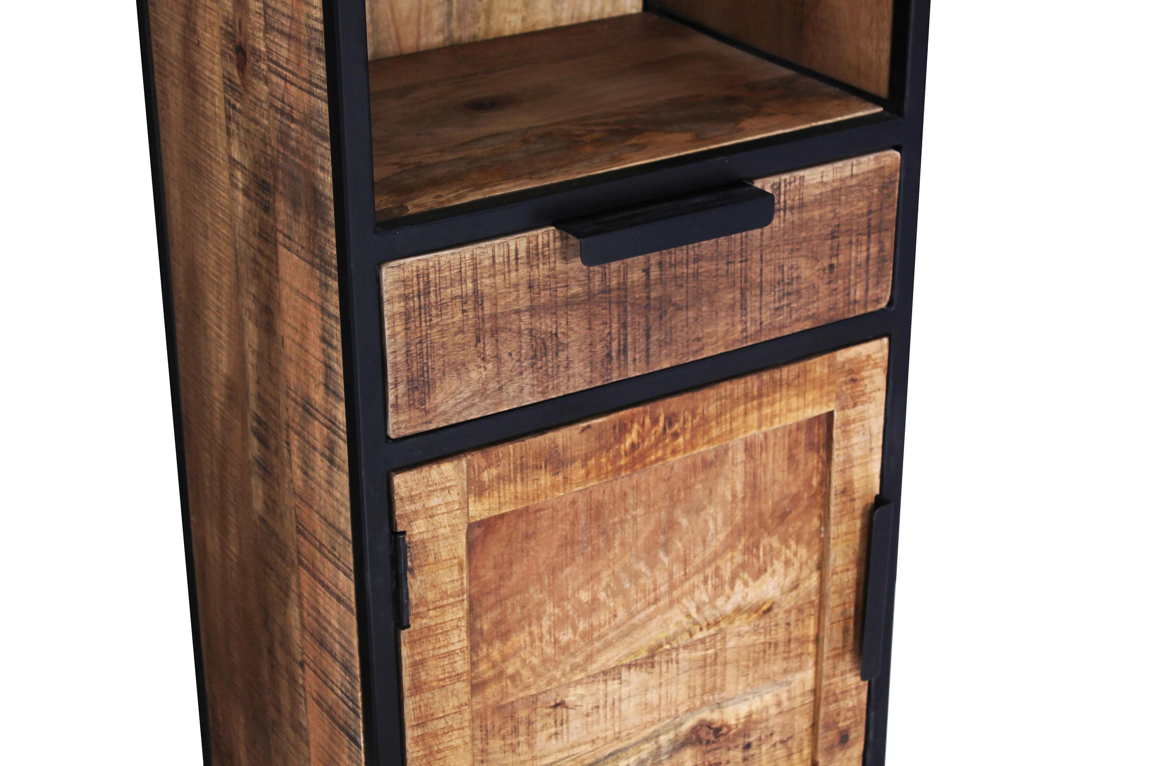 Hochschrank 5