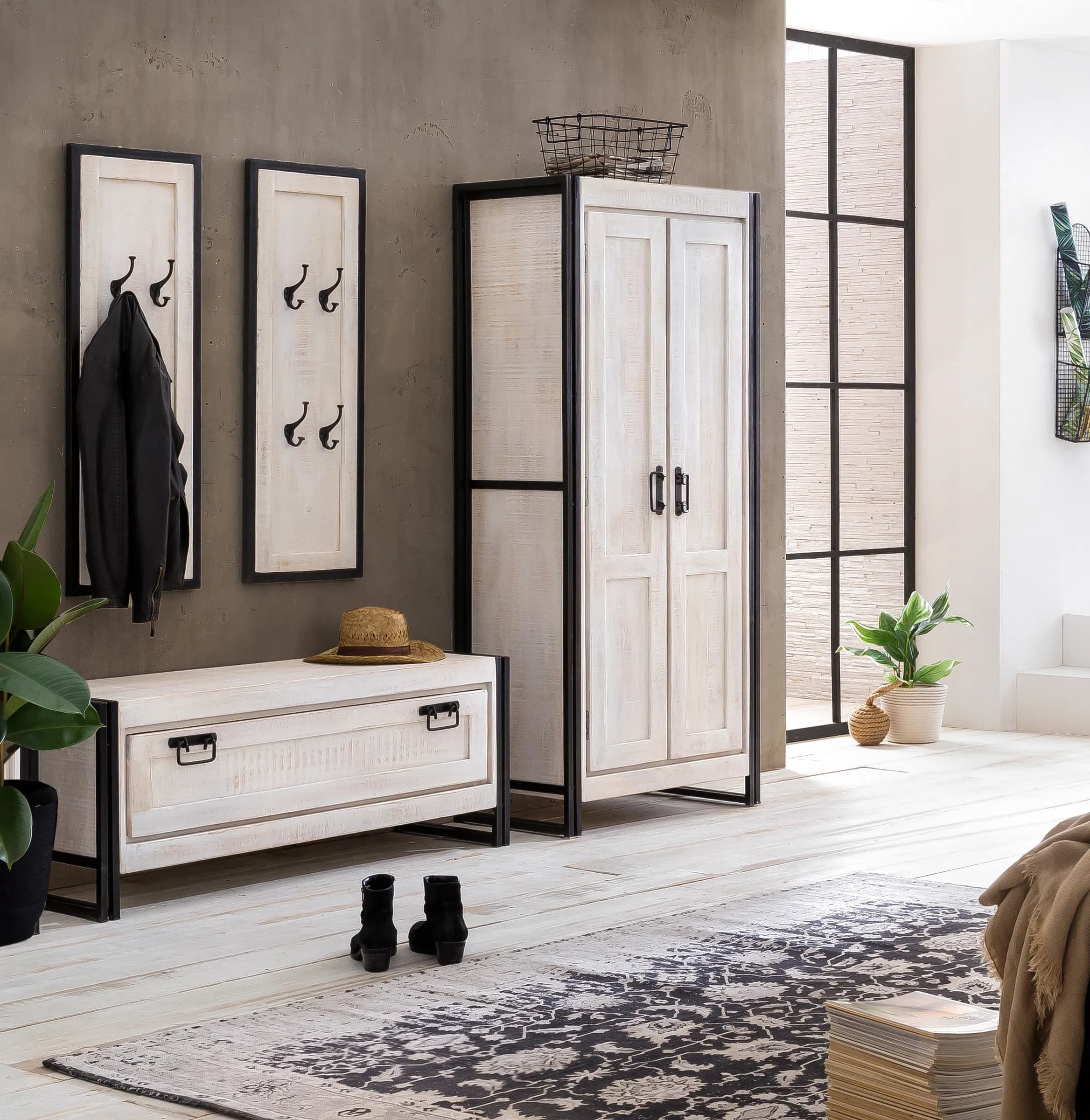 Garderobenschrank 5