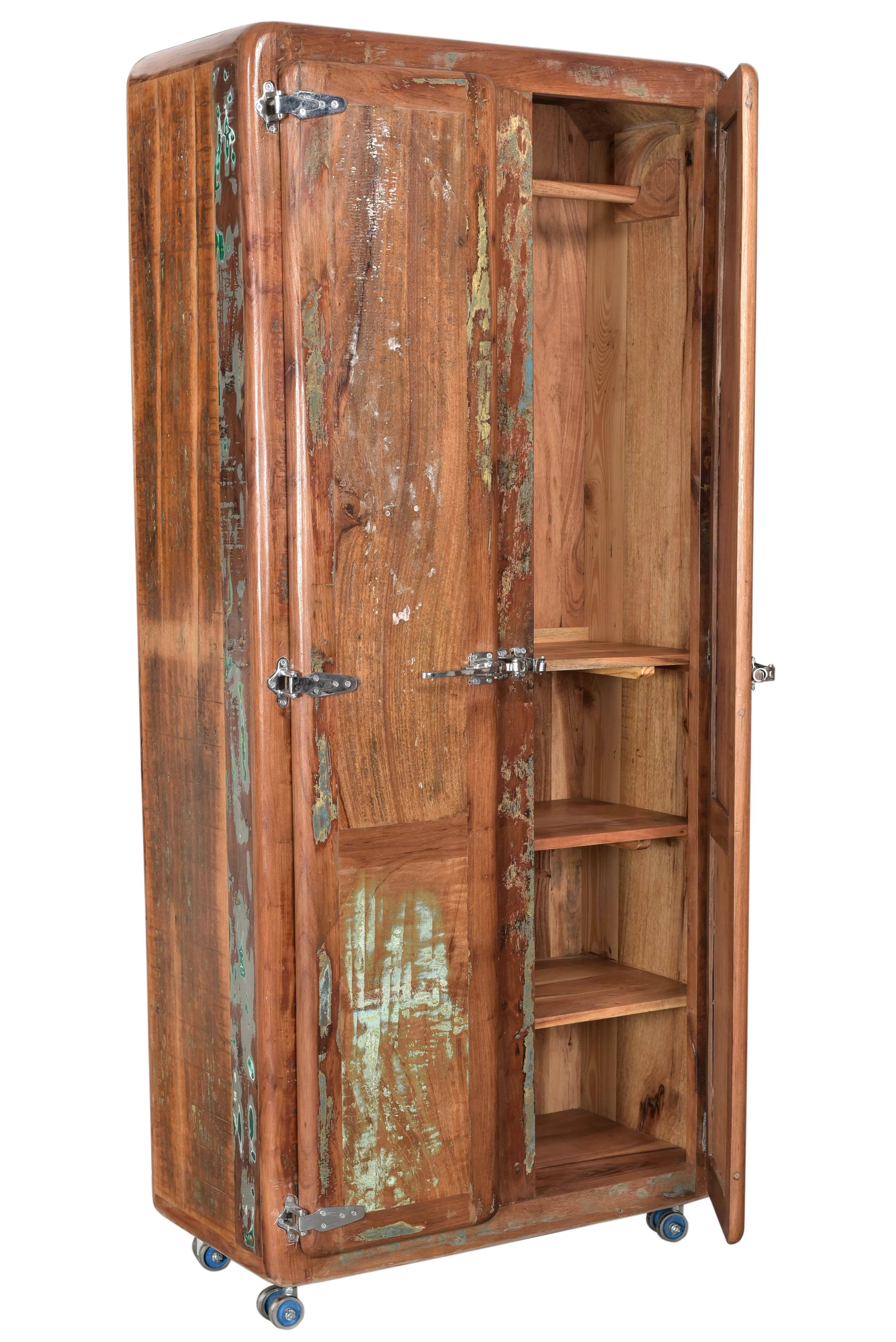 Garderobenschrank 5