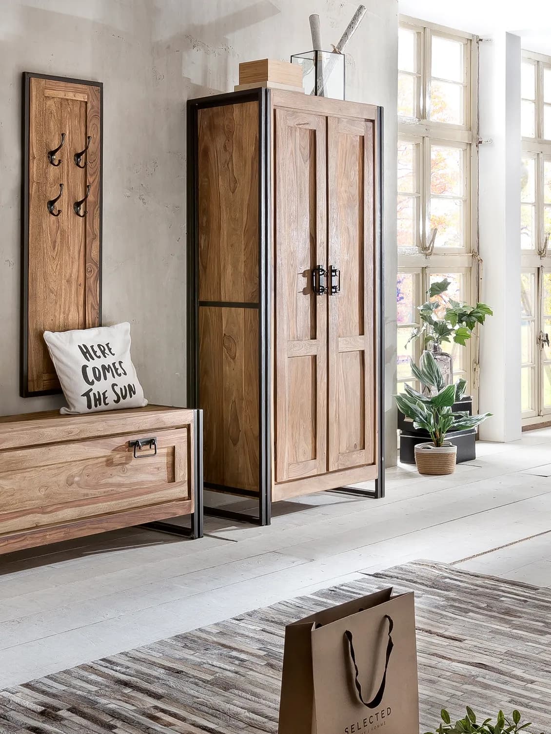 Garderobenschrank
