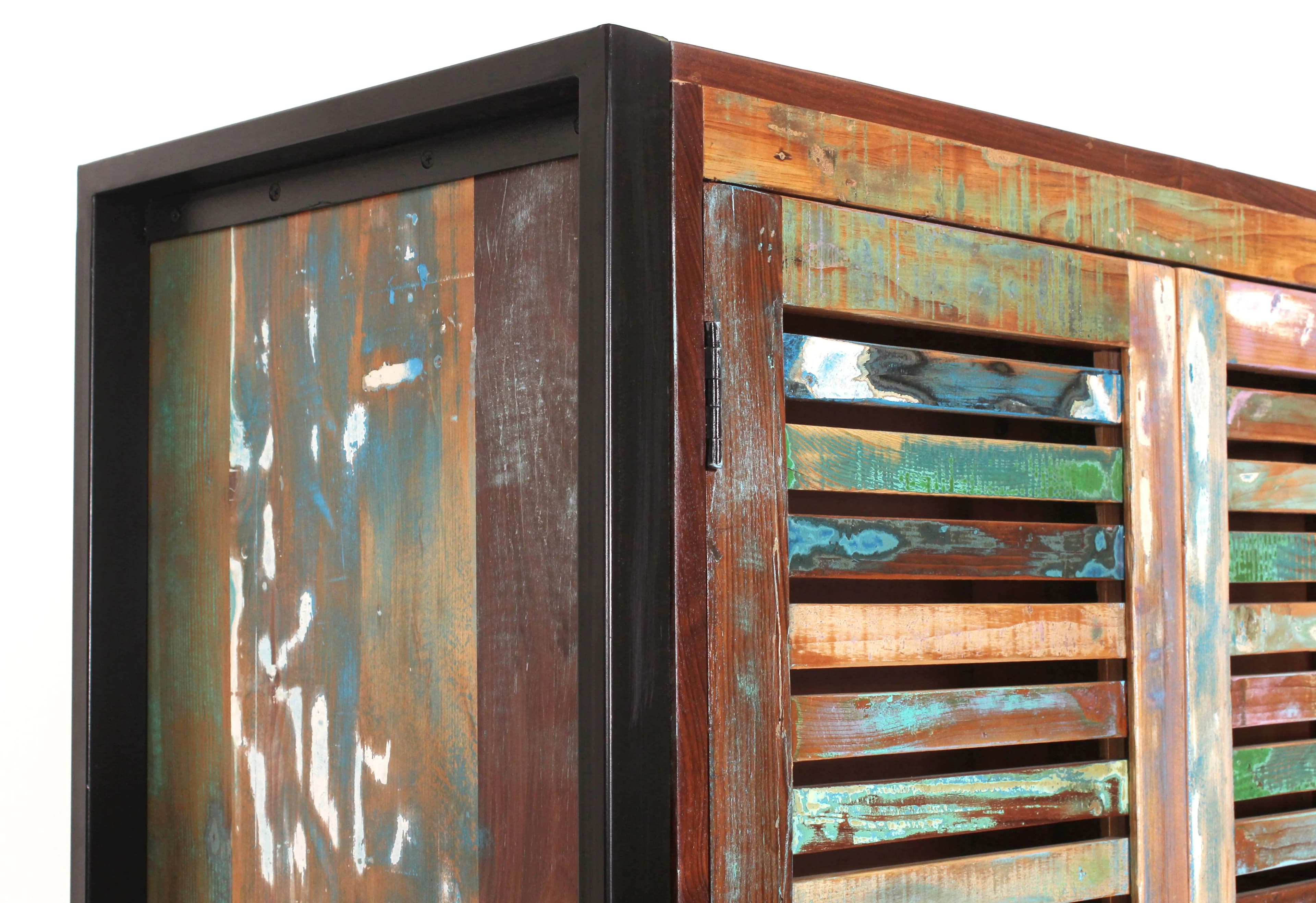 Garderobenschrank 4