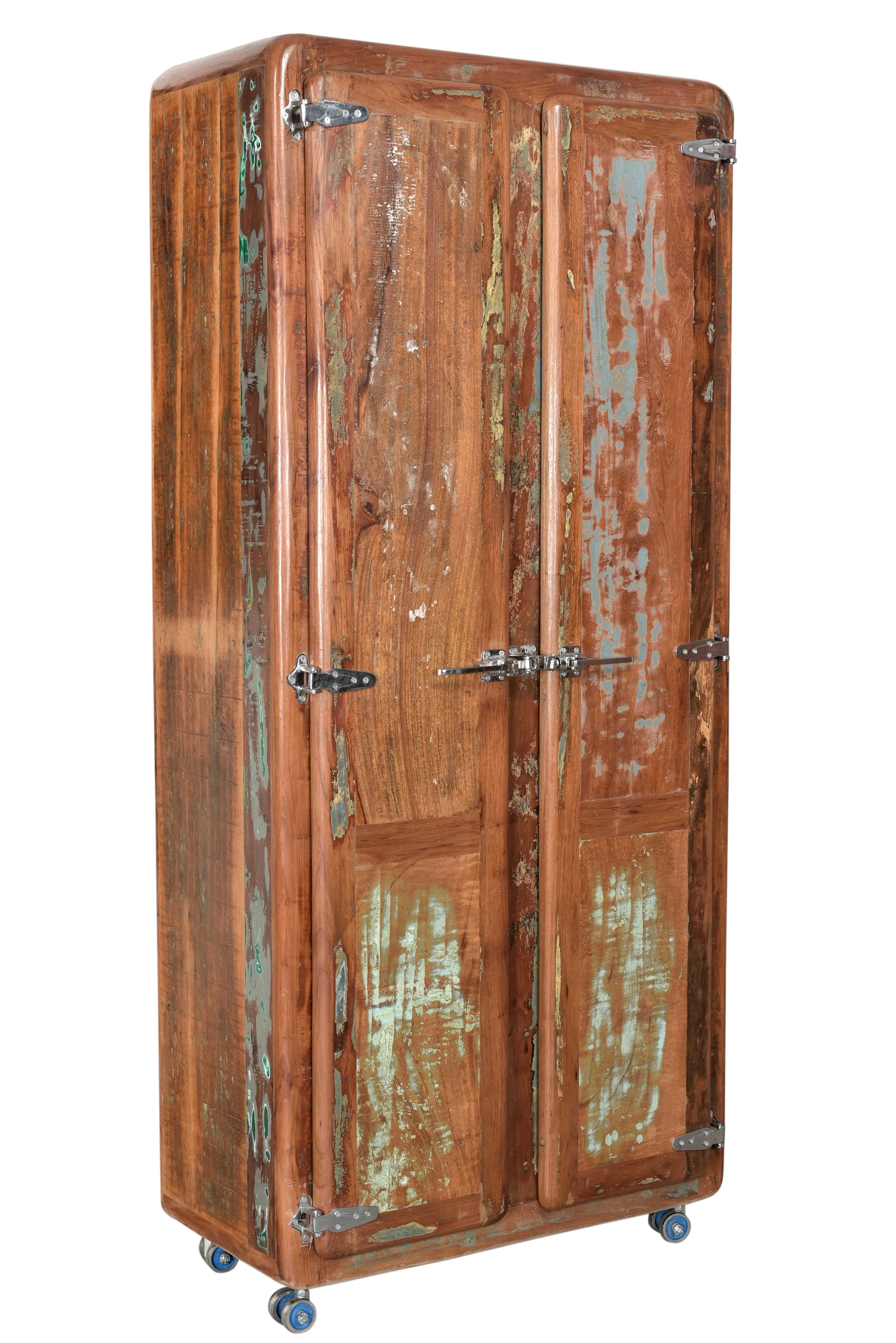 Garderobenschrank 4